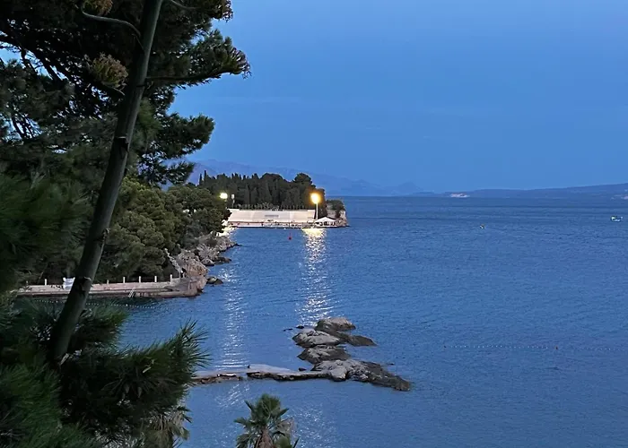 Meje Seafront *