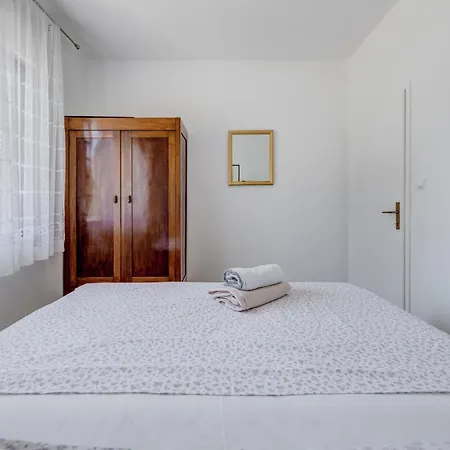 Apartment Meje Seafront Split