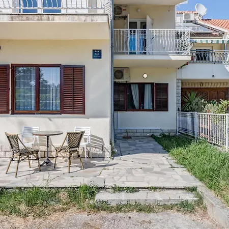Meje Seafront * Σπλιτ